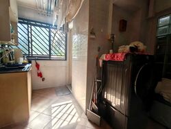 Blk 240 Lorong 1 Toa Payoh (Toa Payoh), HDB Executive #533863641